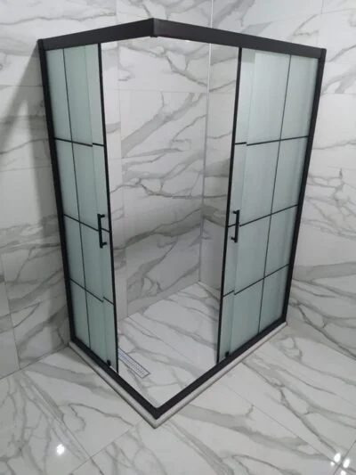 Yarı Çerçeveli Menteşeli - Menteşeli Lüks Duşakabin